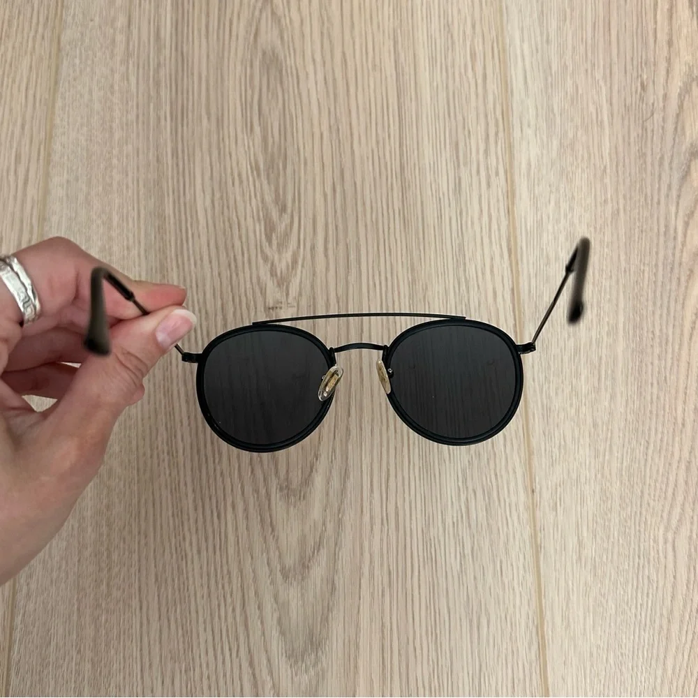 EUC Black Sunnies